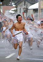 大東大原水かけ祭り