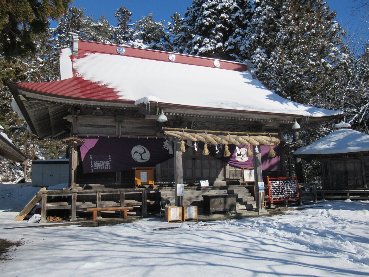 摺沢八幡神社本殿